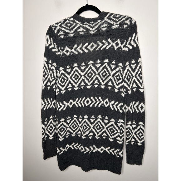 Hollister Women's Black White Aztec Long Sleeve Cardigan Sweater Y2K Size Small - Picture 8 of 8